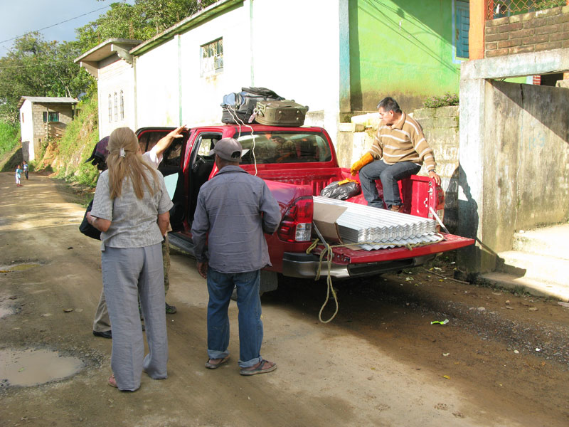 Mexico - Distributing materials